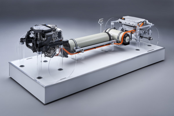 BMW i Hydrogen NEXT: BMW Group reaffirms its ongoing commitment to hydrogen fuel cell technology.