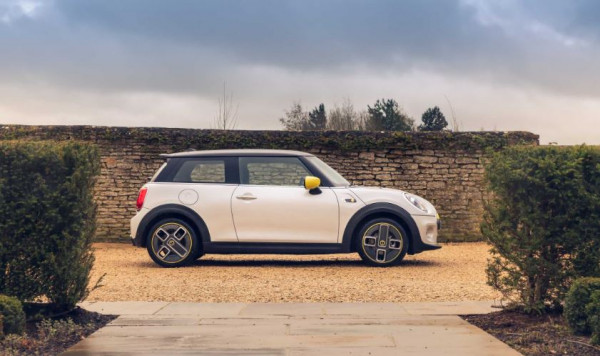 MINI Wins Auto Trader’s ‘Most Loved Brand’ 2020