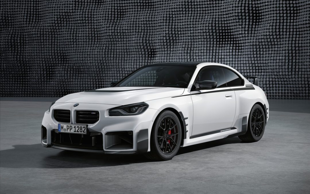 Exuding pure driving pleasure and intense racing passion: the BMW M Performance Parts for the new BMW M2