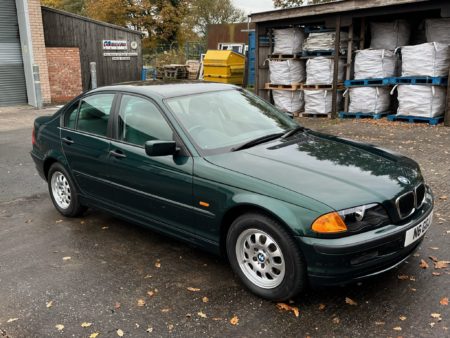 BMW 316se - year 2000 - just 13,500 miles!
