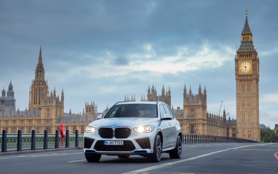 BMW iX5 Hydrogen pilot fleet visits the UK