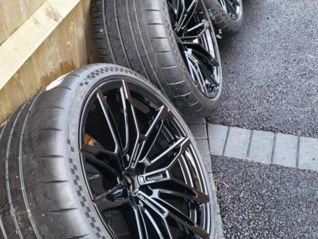 Brand new set of wheels and tyres for G87 M2