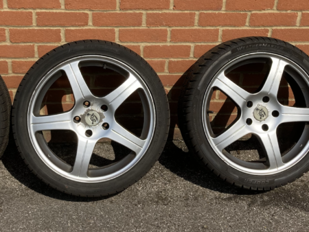 4 E9x alloy wheels with winter tyres, some werar / damage
