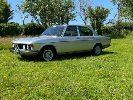 1976 BMW E3 3.0si Silver 143,000Miles factory sun roof, Front and Rear Headrests. Brakes completely overhauled. New Carpets, New Tyres, Stainless Steel Exhaust, Tow Bar, Always garaged. Present owner 2006 - 2024. Previous owner 1982 - 2006. Lots of history / documents available. Registered UK 1976 to 2006.